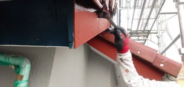 2021/3/1　破風板塗装作業１回目
