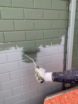 2021/6/10　１F外壁上塗り作業１回目
