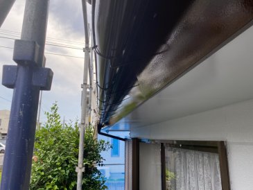 2021/6/3　破風板塗装作業２回目