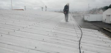 2021/9/4　工場屋根高圧洗浄