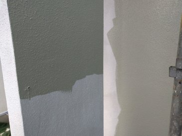 2021/10/27　外壁上塗り作業１回目