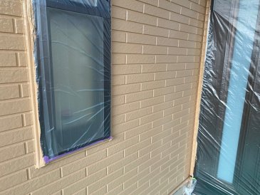 2021/11/30　１階外壁上塗り作業２回目