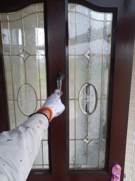 玄関戸塗装作業１回目