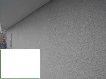 2022/7/28_モルタル外壁 中塗り施工後