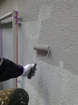 外壁 上塗り作業１回目