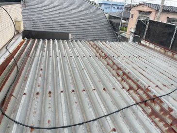 2022/9/6_折半屋根 高圧洗浄施工前